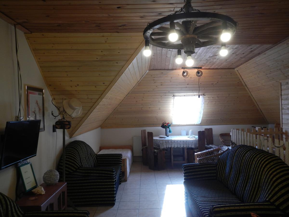 Vakacio Apartman บาลาโตนัลมาดี ภายนอก รูปภาพ