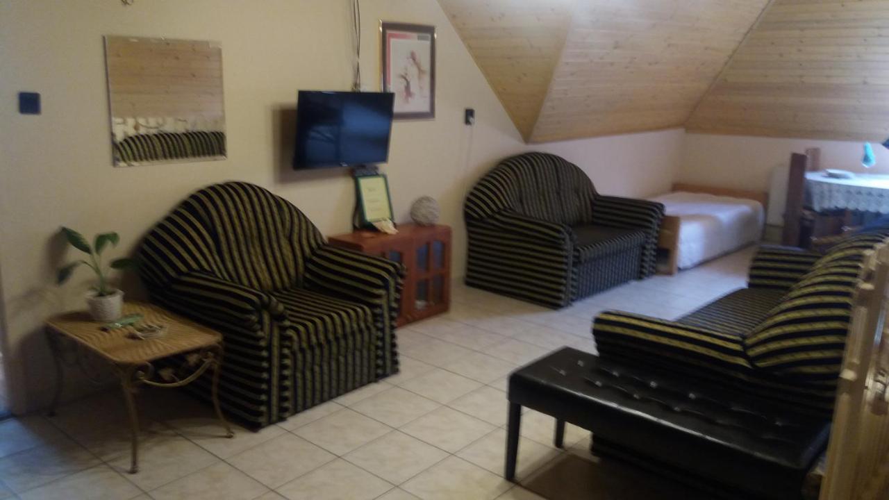 Vakacio Apartman บาลาโตนัลมาดี ภายนอก รูปภาพ